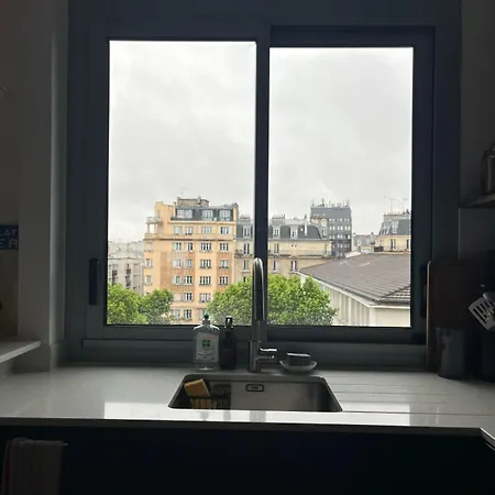 Spacious - Balcony Apartment *
